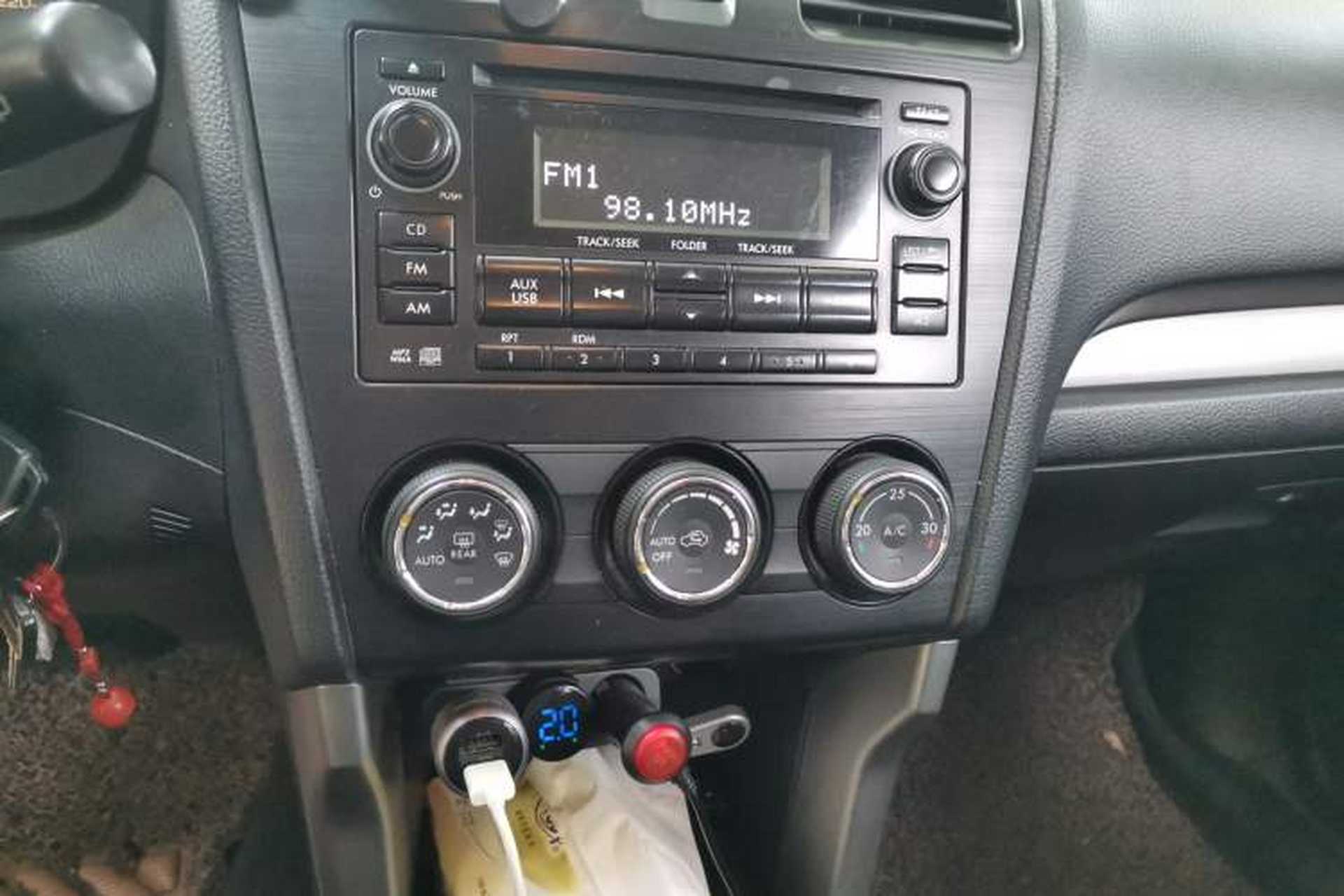 Used Subaru Forester 2013 2.0i Automatic Luxury Edition Audio And AC Panel
