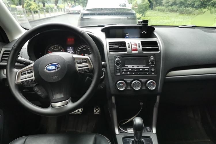 Used Subaru Forester 2013 2.5i Automatic Prestige Edition Center Console