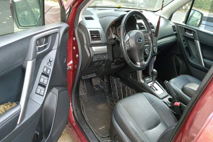 Used Subaru Forester 2013 2.0i Automatic Luxury Edition Driver Seat