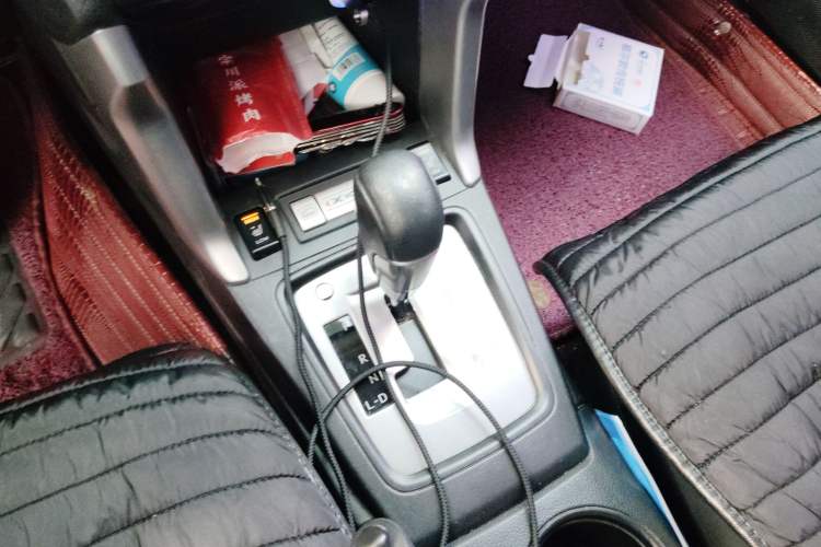 Used Subaru Forester 2013 2.5i Automatic Elite Edition Gear Lever