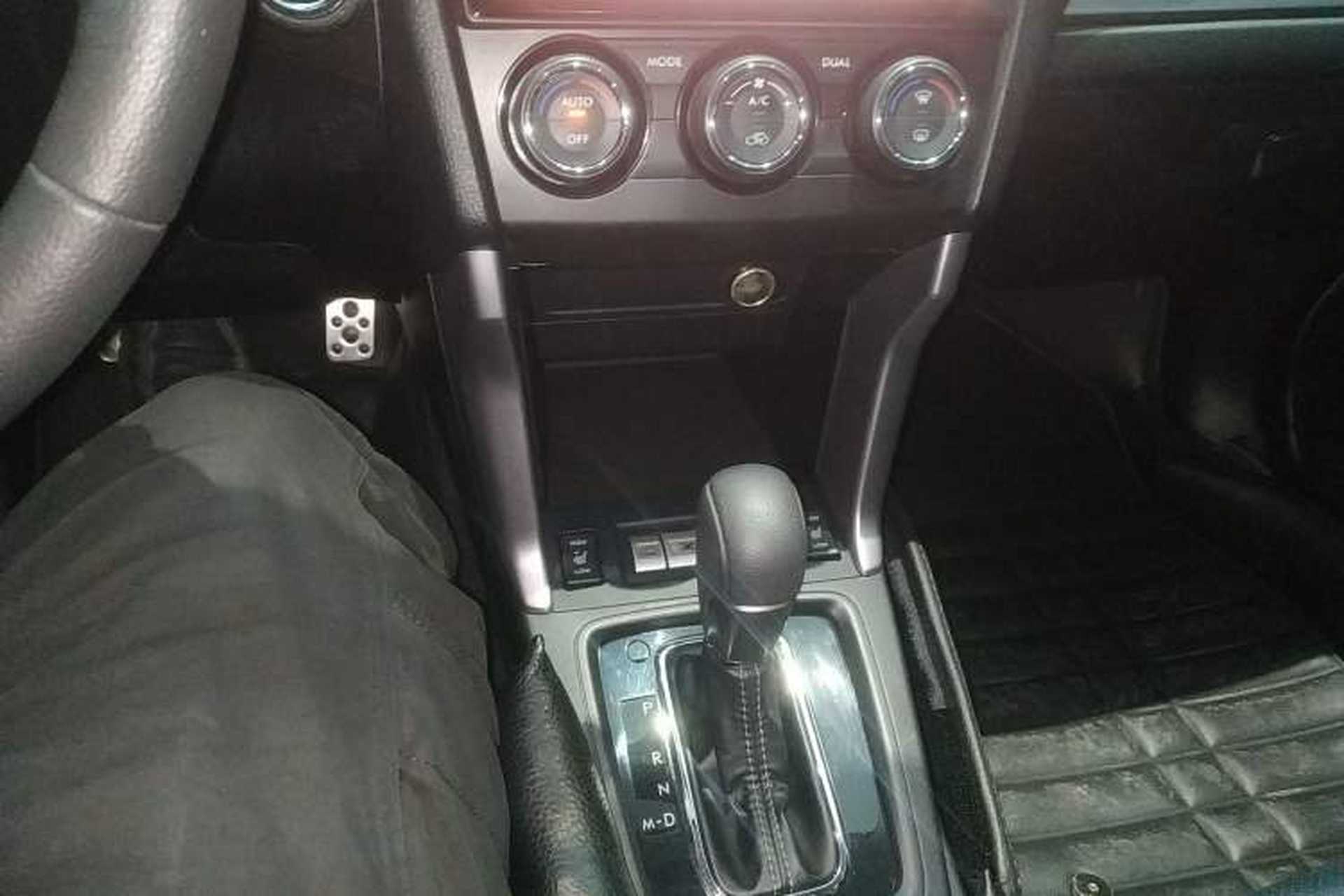 Used Subaru Forester 2013 2.5i Automatic Prestige Edition Gear Lever