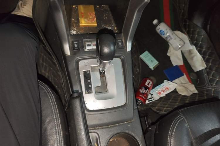 Used Subaru Forester 2013 2.0i Automatic Luxury Edition Gear Lever