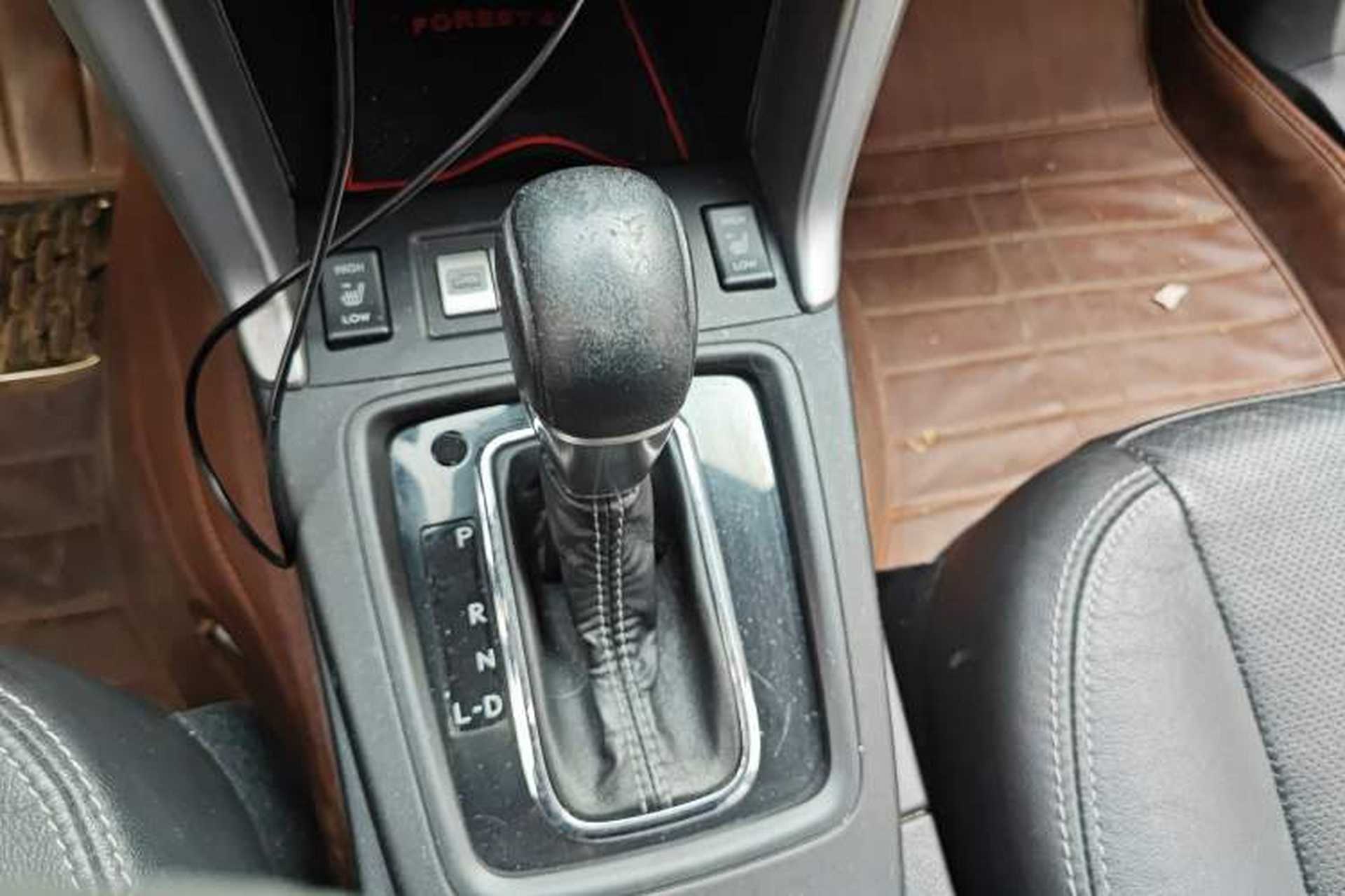 Used Subaru Forester 2013 2.5i Automatic Luxury Edition Gear Lever