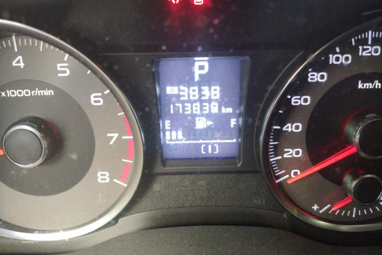 Used Subaru Forester 2013 2.0i Automatic Luxury Edition Odometer Close Up