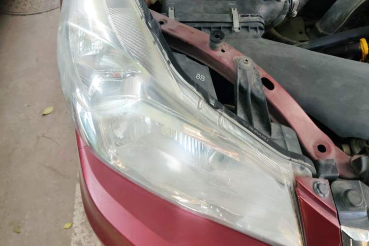 Used Subaru Forester 2013 2.5i Automatic Elite Edition Right Front Headlight