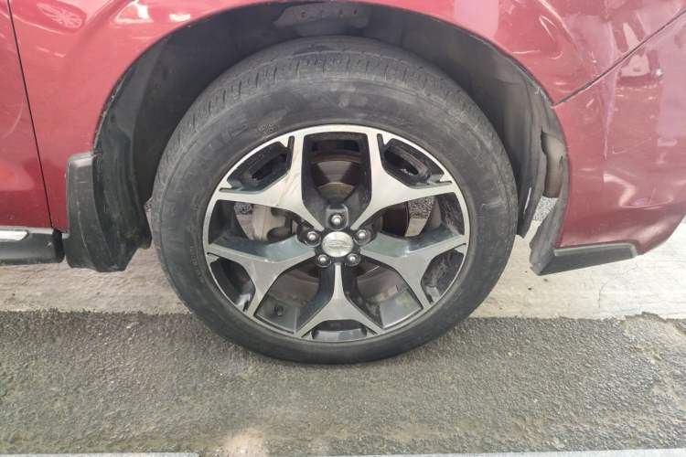 Used Subaru Forester 2013 2.5i Automatic Prestige Edition Right Front Wheel Hub