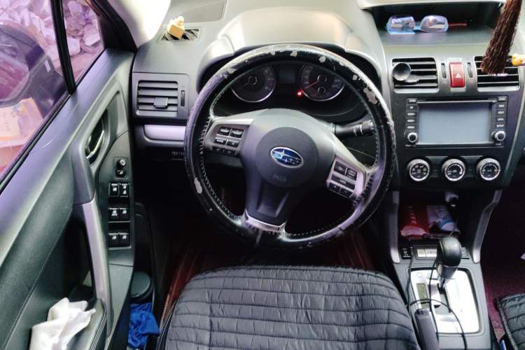 Used Subaru Forester 2013 2.5i Automatic Elite Edition Steering Wheel