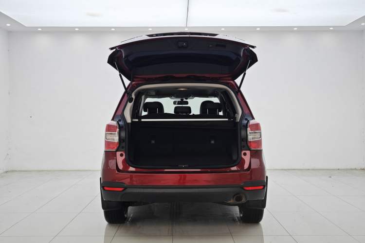 Used Subaru Forester 2013 2.5i Automatic Prestige Edition Trunk