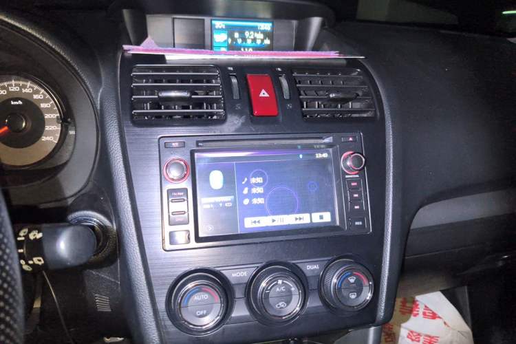 Used Subaru Forester 2013 2.5i Automatic Prestige Edition Audio And AC Panel