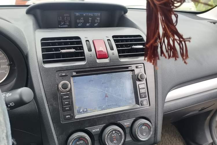 Used Subaru Forester 2013 2.5i Automatic Luxury Edition Audio And AC Panel