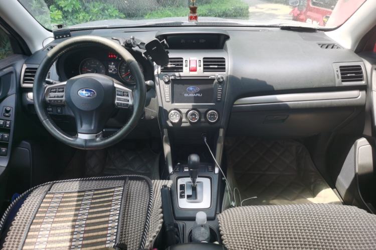 Used Subaru Forester 2013 2.5i Automatic Elite Edition Center Console