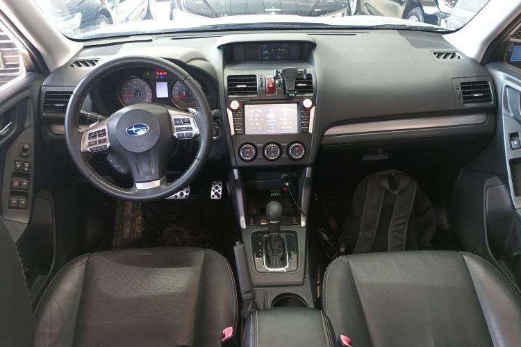 Used Subaru Forester 2013 2.5i Automatic Prestige Edition Center Console
