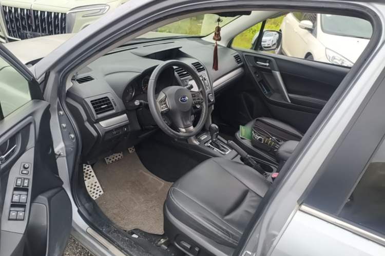 Used Subaru Forester 2013 2.5i Automatic Luxury Edition Driver Seat