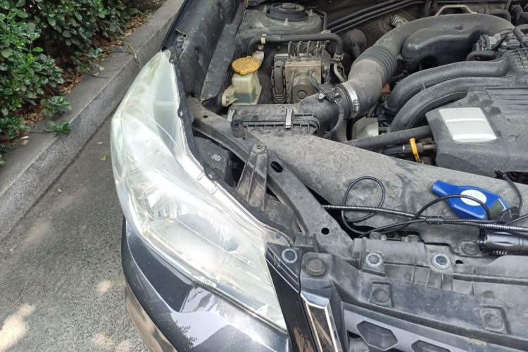 Used Subaru Forester 2013 2.5i Automatic Elite Edition Engine Bay Right