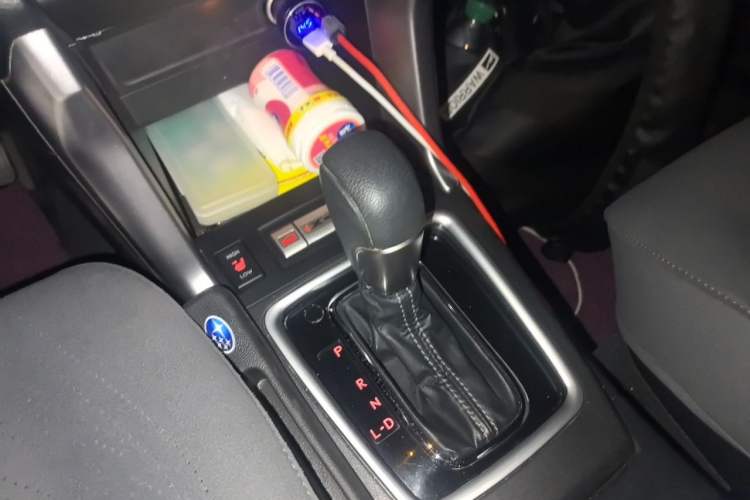Used Subaru Forester 2013 2.5i Automatic Luxury Edition Gear Lever