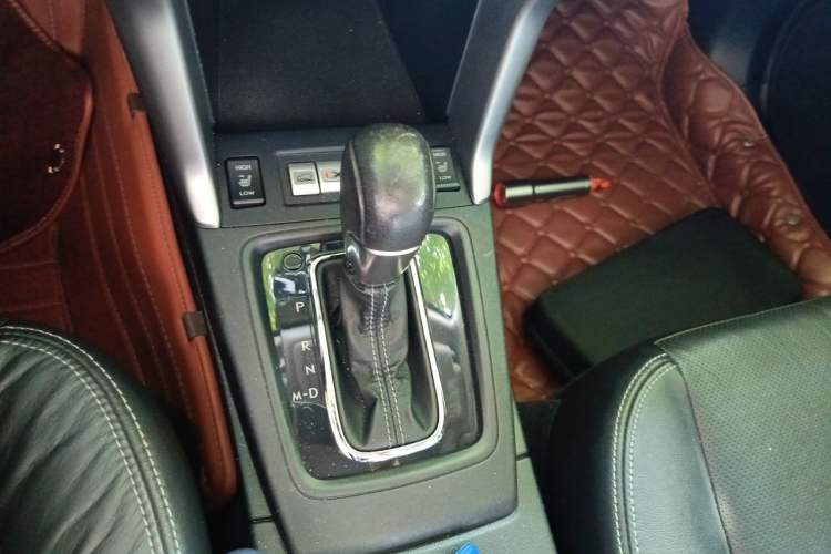 Used Subaru Forester 2013 2.5i Automatic Prestige Navigation Edition Gear Lever