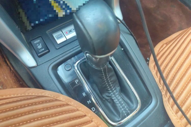 Used Subaru Forester 2013 2.5i Automatic Prestige Edition Gear Lever