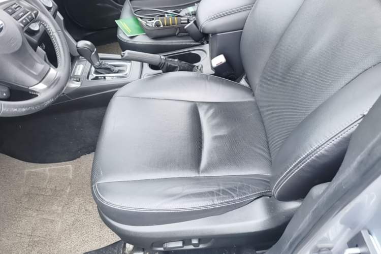 Used Subaru Forester 2013 2.5i Automatic Luxury Edition Left Front Seat