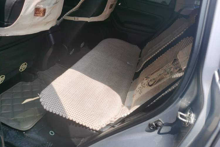 Used Subaru Forester 2013 2.5i Automatic Elite Edition Left Rear Seat