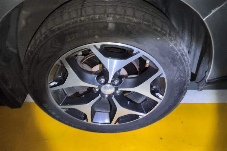 Used Subaru Forester 2013 2.5i Automatic Prestige Edition Right Front Wheel Hub