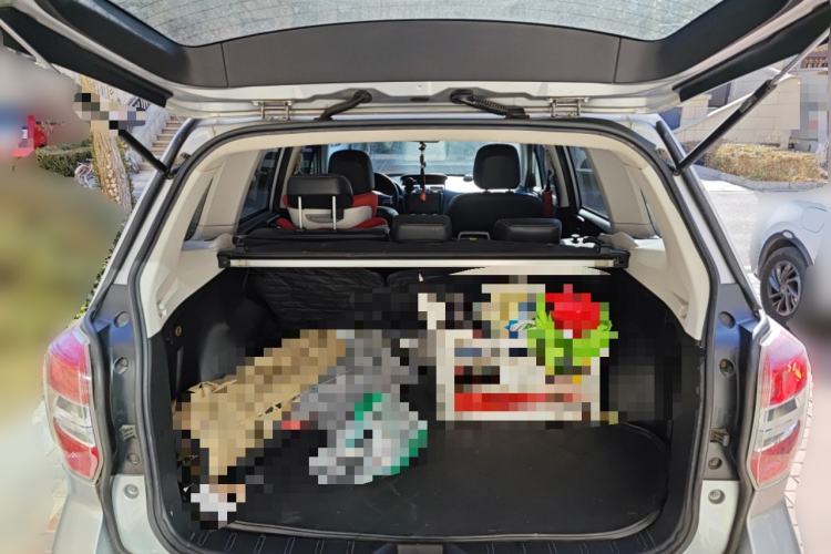 Used Subaru Forester 2013 2.0i Automatic Luxury Edition Trunk