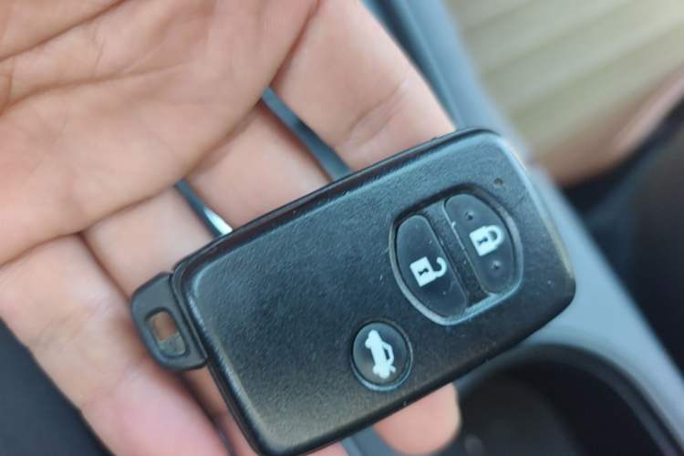 Used Subaru Forester 2013 2.5i Automatic Prestige Navigation Edition Vehicle Key