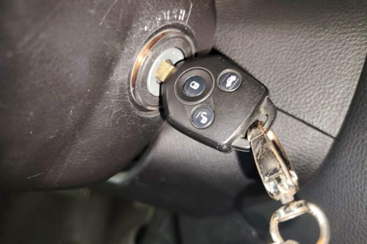 Used Subaru Forester 2013 2.0i Automatic Comfort Edition Vehicle Key