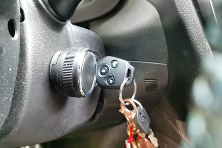 Used Subaru Forester 2013 2.5i Automatic Luxury Navigation Edition Vehicle Key