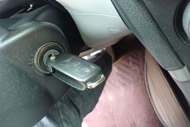 Used Subaru Forester 2013 2.5i Automatic Elite Edition Vehicle Key