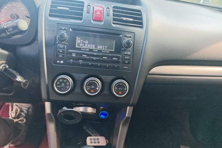 Used Subaru Forester 2013 2.5i Automatic Elite Edition Audio And AC Panel