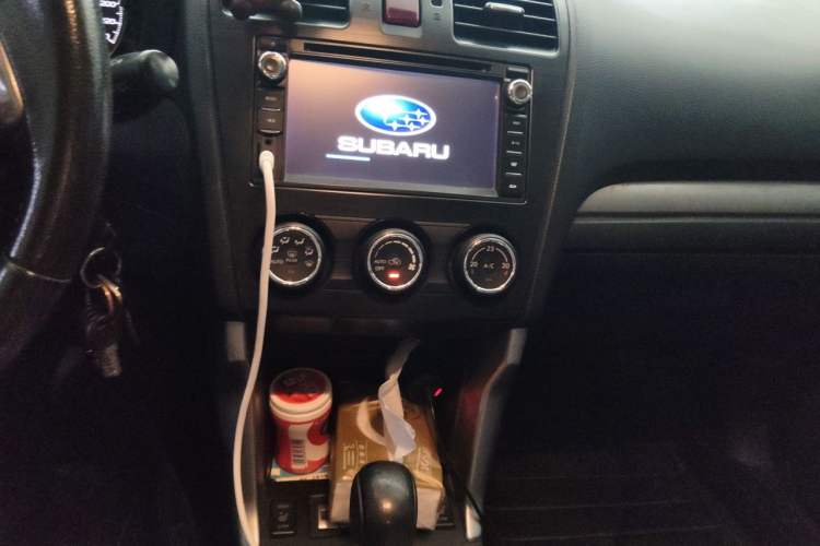 Used Subaru Forester 2013 2.0i Automatic Luxury Edition Audio And AC Panel