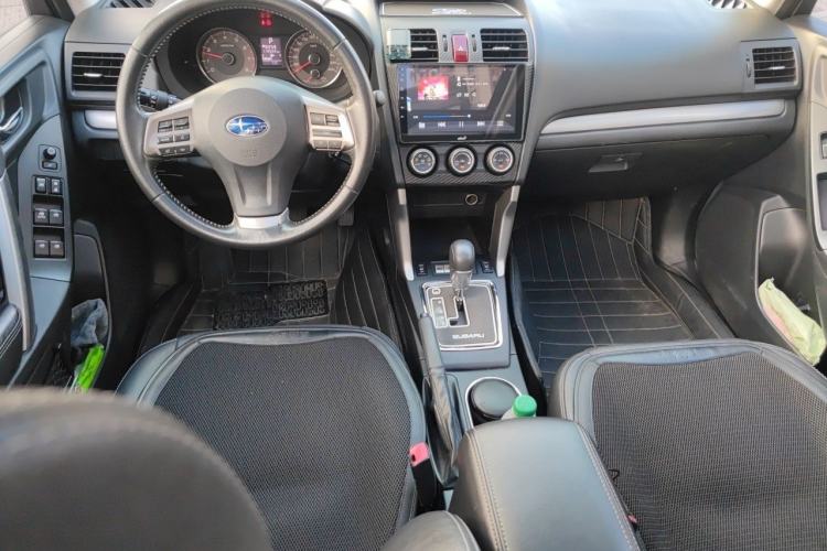 Used Subaru Forester 2013 2.5i Automatic Elite Edition Center Console