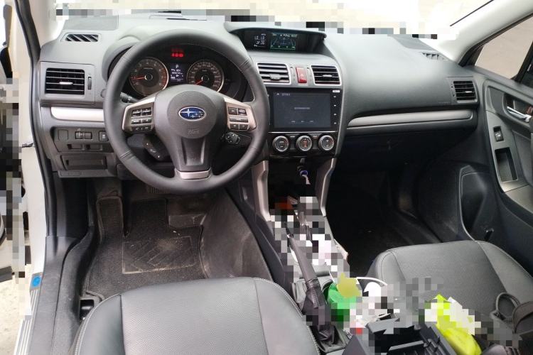 Used Subaru Forester 2013 2.5i Automatic Luxury Edition Center Console