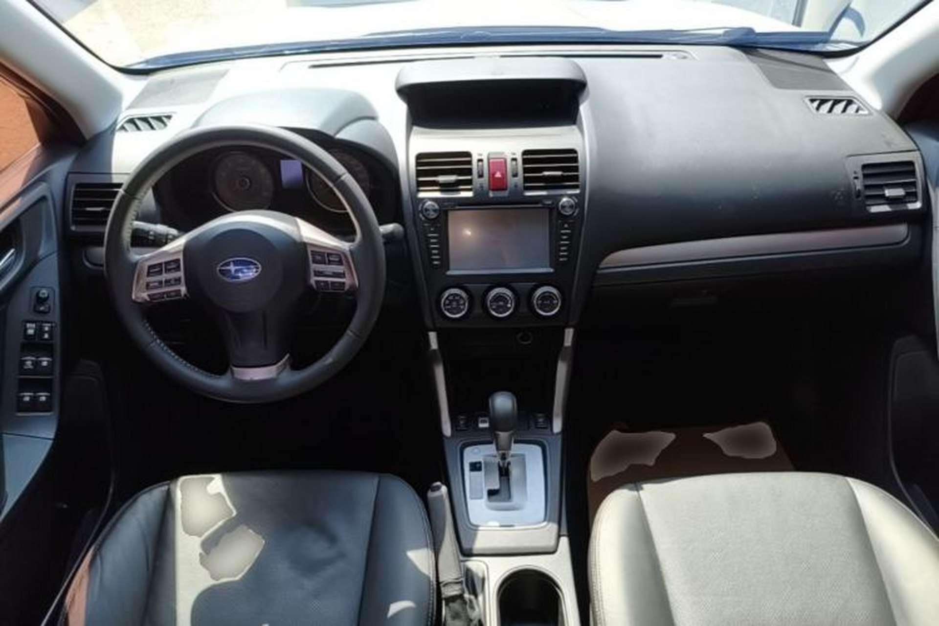 Used Subaru Forester 2013 2.0i Automatic Luxury Edition Center Console