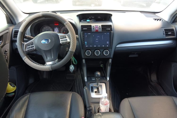 Used Subaru Forester 2013 2.0i Automatic Luxury Edition Center Console