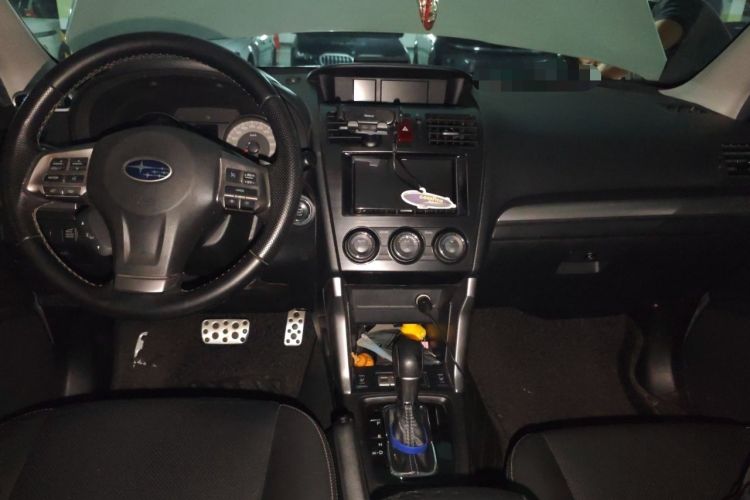 Used Subaru Forester 2013 2.5i Automatic Prestige Edition Center Console