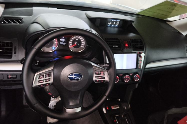 Used Subaru Forester 2013 2.5i Automatic Luxury Edition Center Console