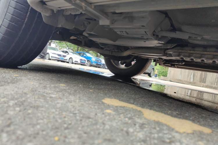 Used Subaru Forester 2013 2.5i Automatic Luxury Edition Chassis Front Left