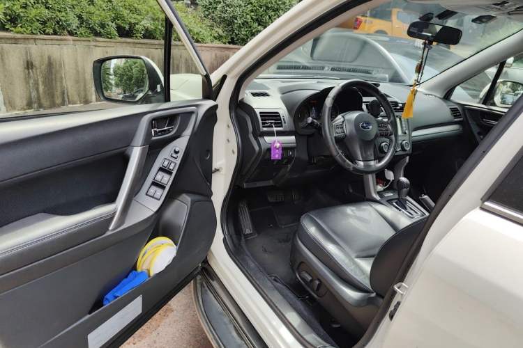 Used Subaru Forester 2013 2.5i Automatic Luxury Edition Driver Seat
