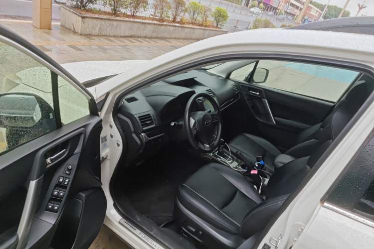 Used Subaru Forester 2013 2.5i Automatic Luxury Edition Driver Seat