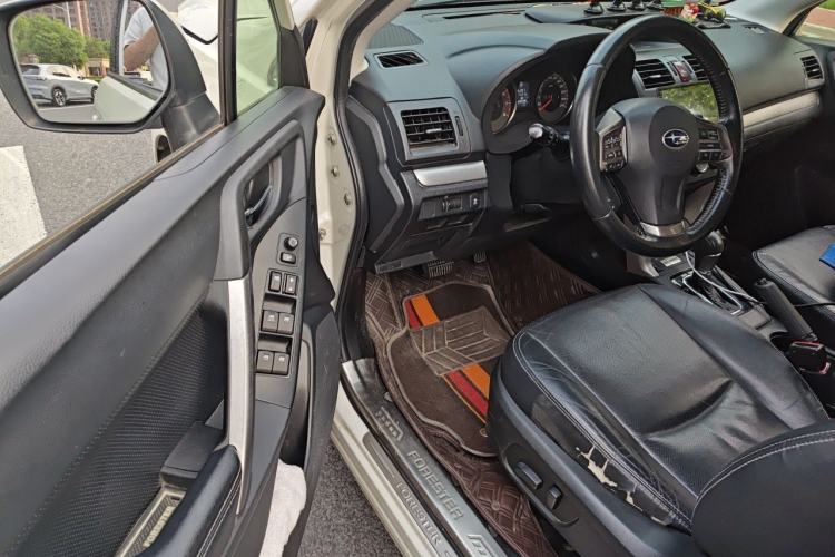 Used Subaru Forester 2013 2.5i Automatic Luxury Edition Driver Seat