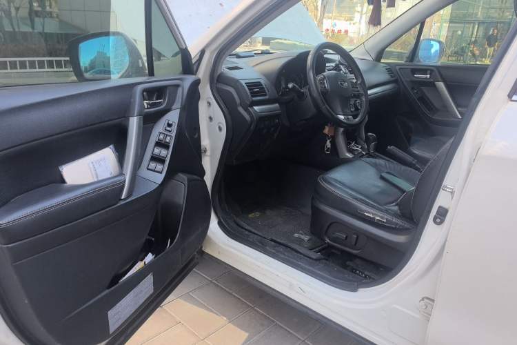 Used Subaru Forester 2013 2.5i Automatic Luxury Edition Driver Seat