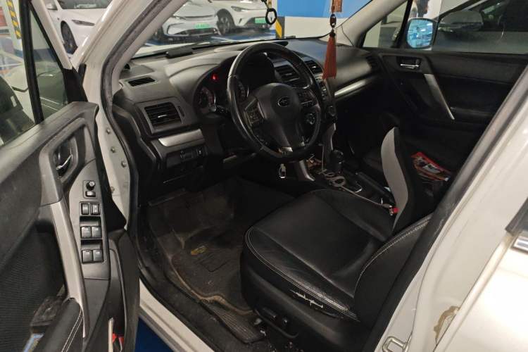 Used Subaru Forester 2013 2.5i Automatic Luxury Edition Driver Seat