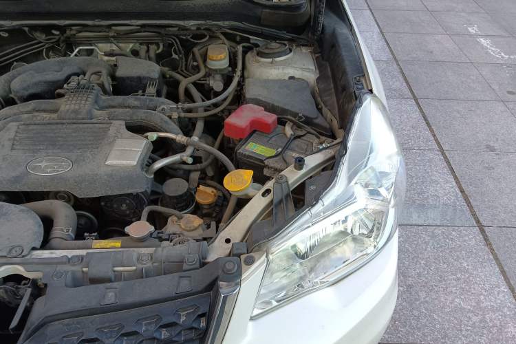 Used Subaru Forester 2013 2.0i Automatic Luxury Edition Engine Bay Left