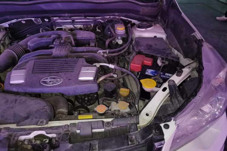 Used Subaru Forester 2013 2.0i Automatic Luxury Edition Engine Bay Left