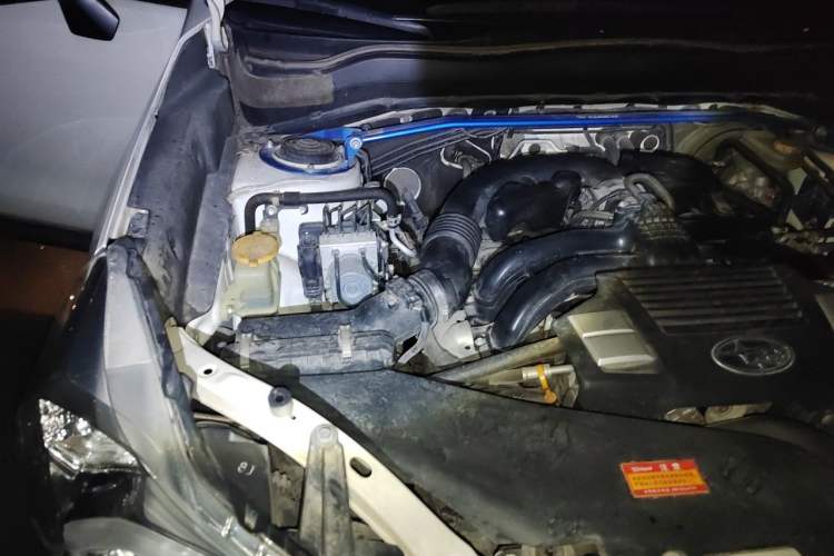 Used Subaru Forester 2013 2.5i Automatic Prestige Edition Engine Bay Right