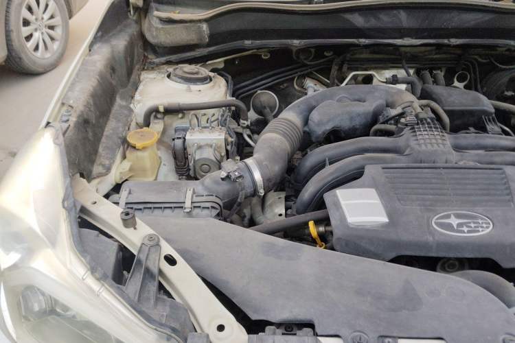 Used Subaru Forester 2013 2.5i Automatic Luxury Edition Engine Bay Right