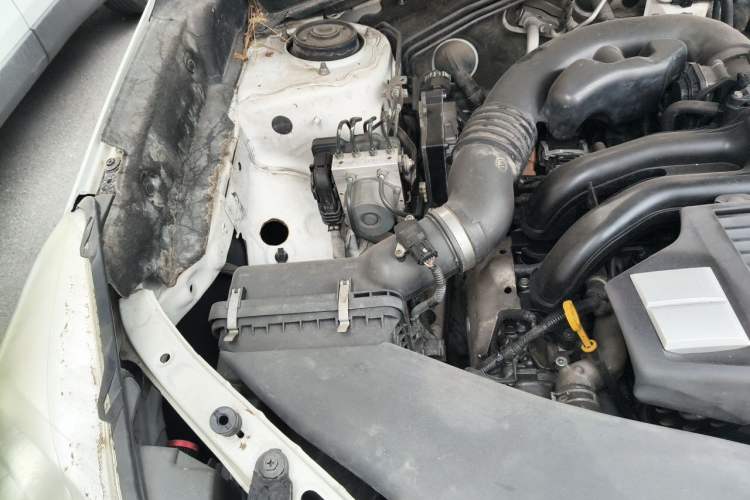 Used Subaru Forester 2013 2.0i Automatic Luxury Edition Engine Bay Right