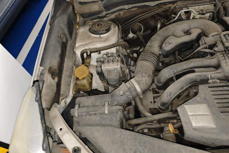 Used Subaru Forester 2013 2.5i Automatic Luxury Edition Engine Bay Right