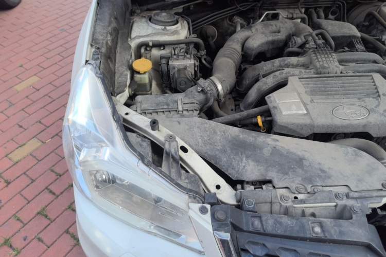 Used Subaru Forester 2013 2.5i Automatic Luxury Edition Engine Bay Right